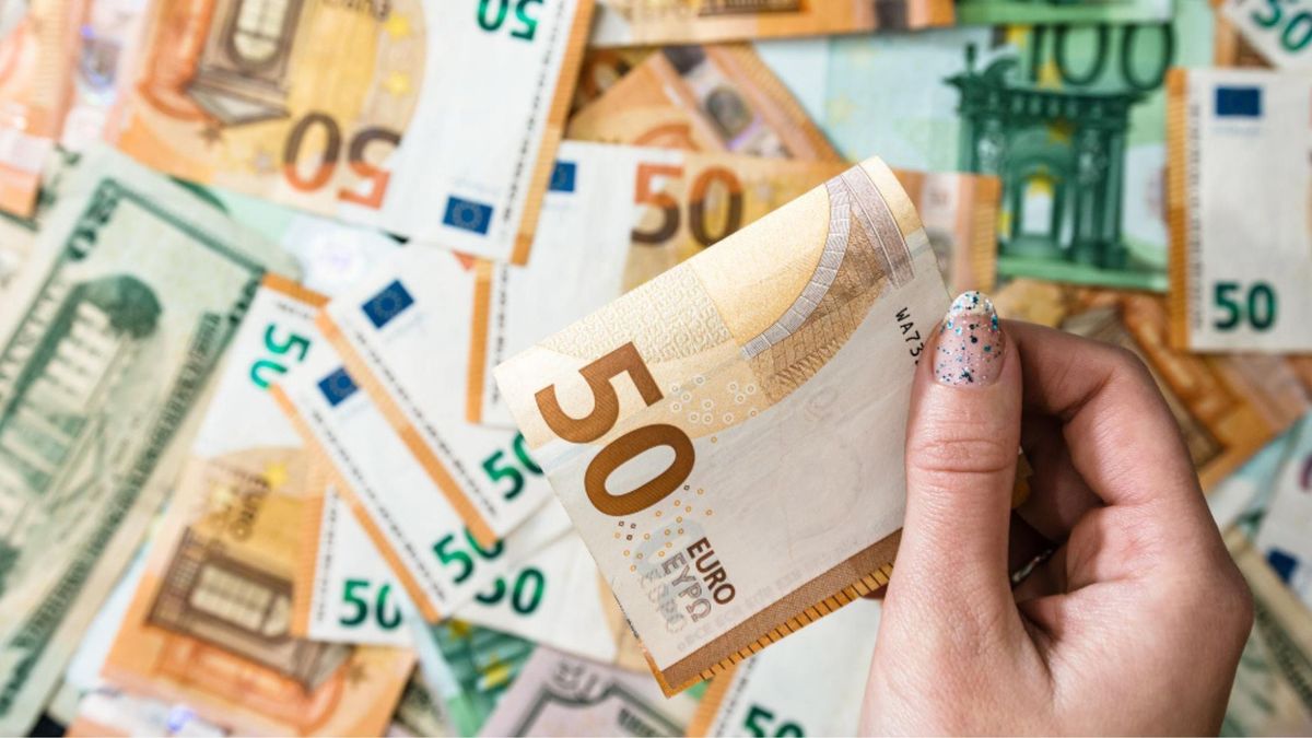 La cotización del euro resulta de interés para las personas que necesitan realizar operaciones con esta moneda, ya sea para convertirla a pesos colombianos o para disponer de recursos durante un viaje.