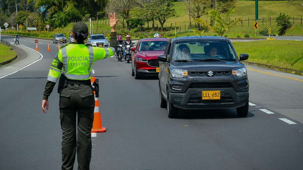 Policía de Tránsito y Transporte.