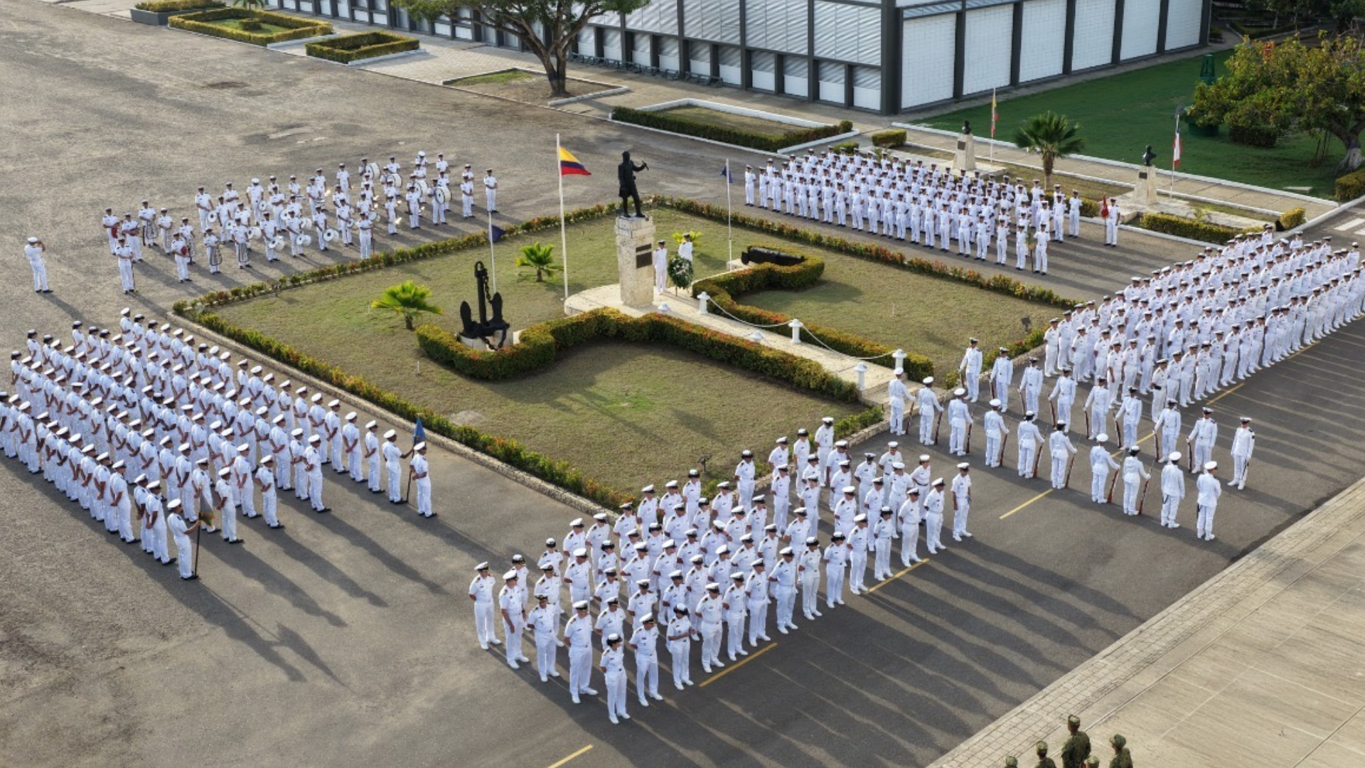 Tropas de la Armada Nacional.