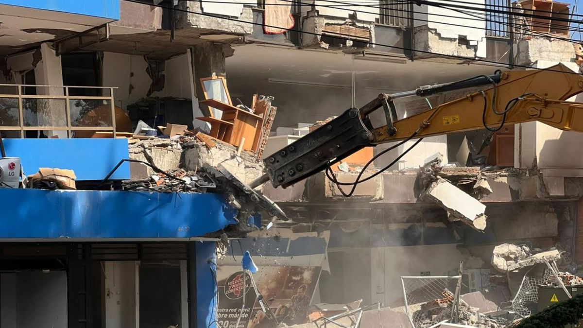 Las demoliciones se realizan de manera controlada