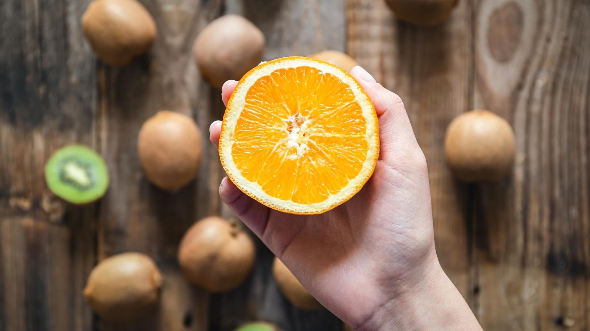 Los suplementos de vitamina C son utilizados por algunas personas cuando presentan síntomas de gripa o resfriado.