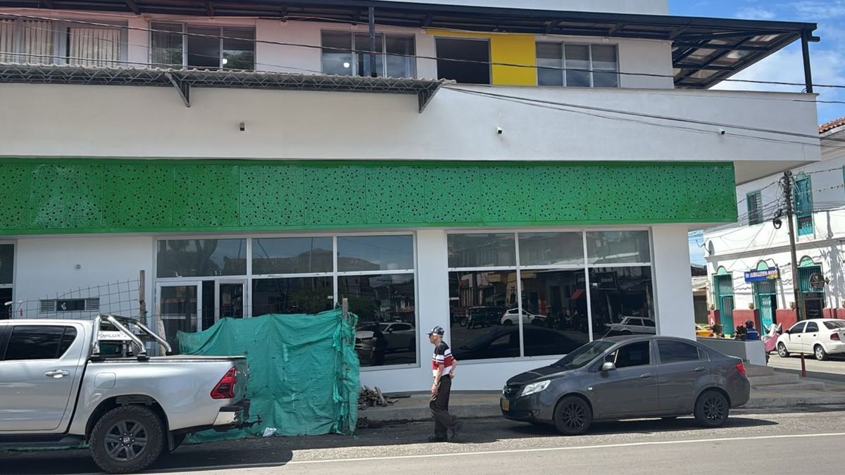 Este es el local al que hace referencia el contrato denunciado por la directora del ICBF. Queda cerca al Parque Uribe Uribe de Sevilla