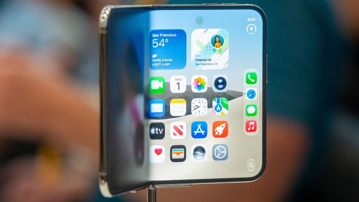 El iPhone Duo es el primer modelo plegable de Apple y cuenta con una pantalla interior de 7,6 pulgadas.