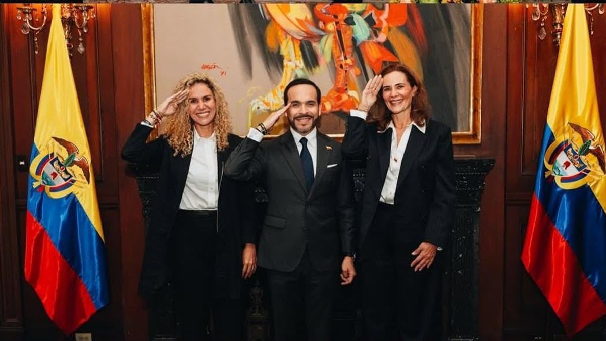 Posesión presidenta de Colpensiones.