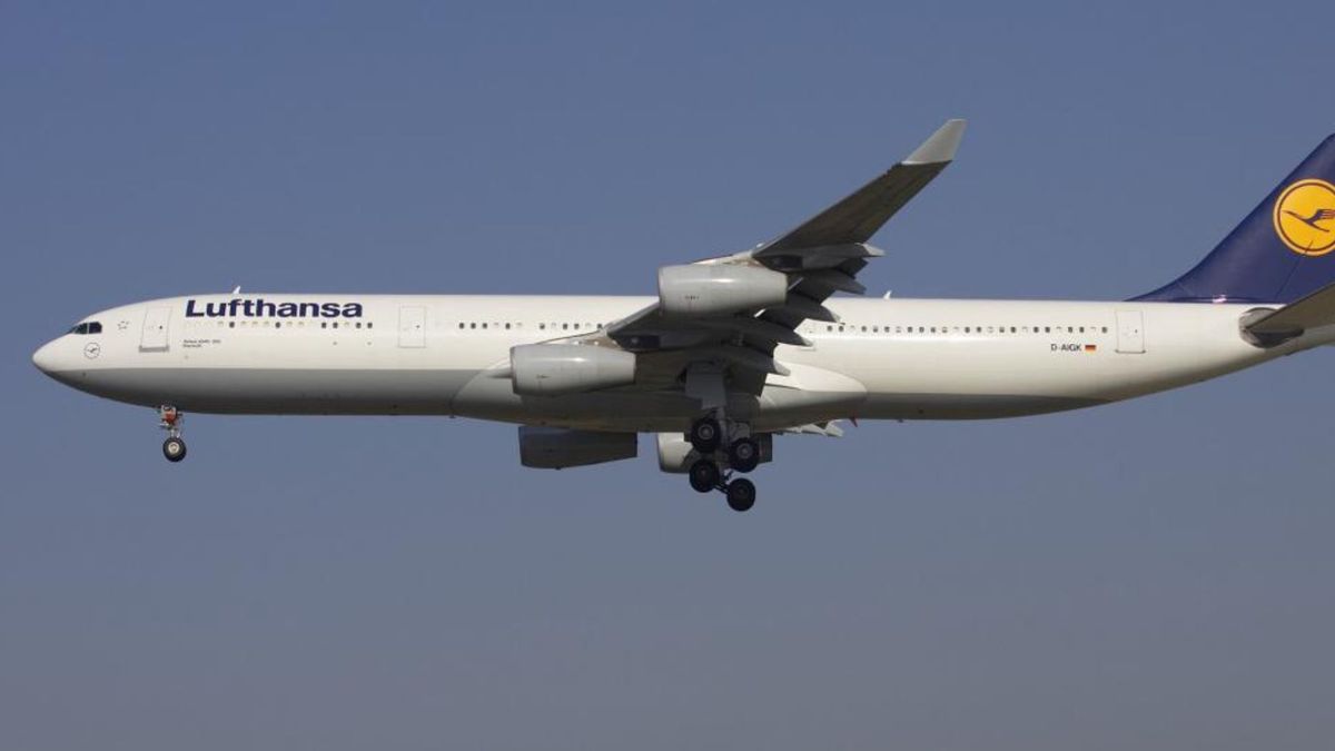 lufthansa pasajero puertas avión intento apertura vuelo bogotá fráncfort