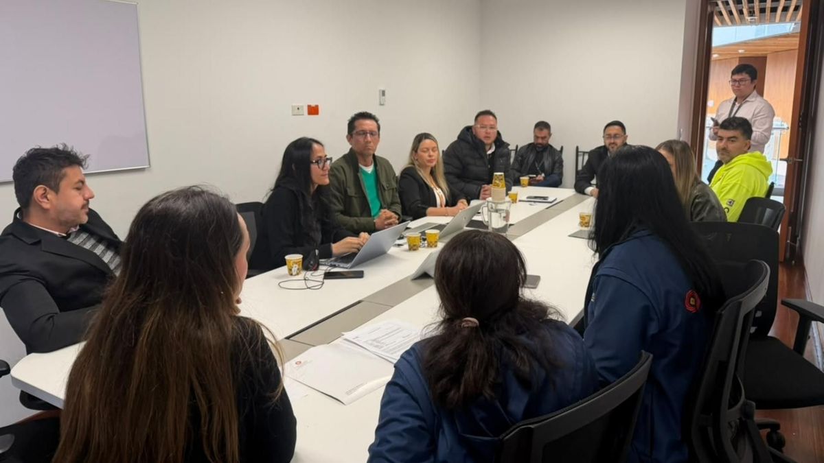 La Contraloría de Bogotá revisará el contrato que contempla servicios de limpieza para camionetas blindadas asignadas a concejales.