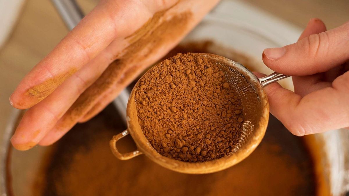 El ritual de la canela en la entrada de la casa se relaciona con la prosperidad y la abundancia, según las prácticas del Feng Shui.