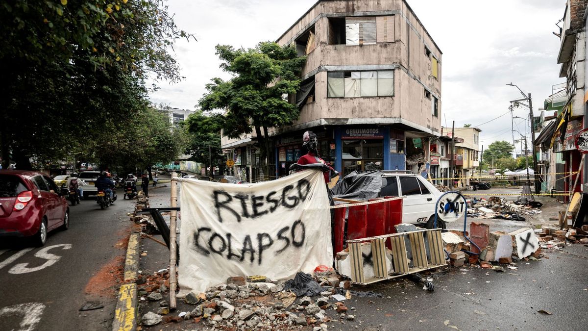 Terremoto en Colombia: un edificio resultó gravemente dañado tras el sismo de magnitud 7,4 en Pereira, el 10 de agosto de 2026.