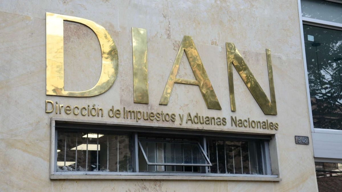 Calendario tributario de la DIAN con las fechas para declarar renta y cumplir otras obligaciones tributarias en octubre de 2026.