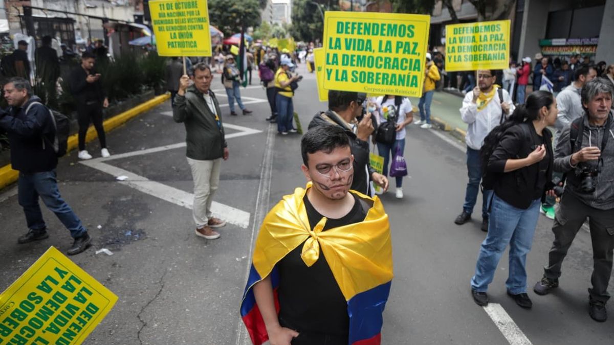 Marchas en Bogotá, siguen llegando al centro de la ciudad cientos de personas