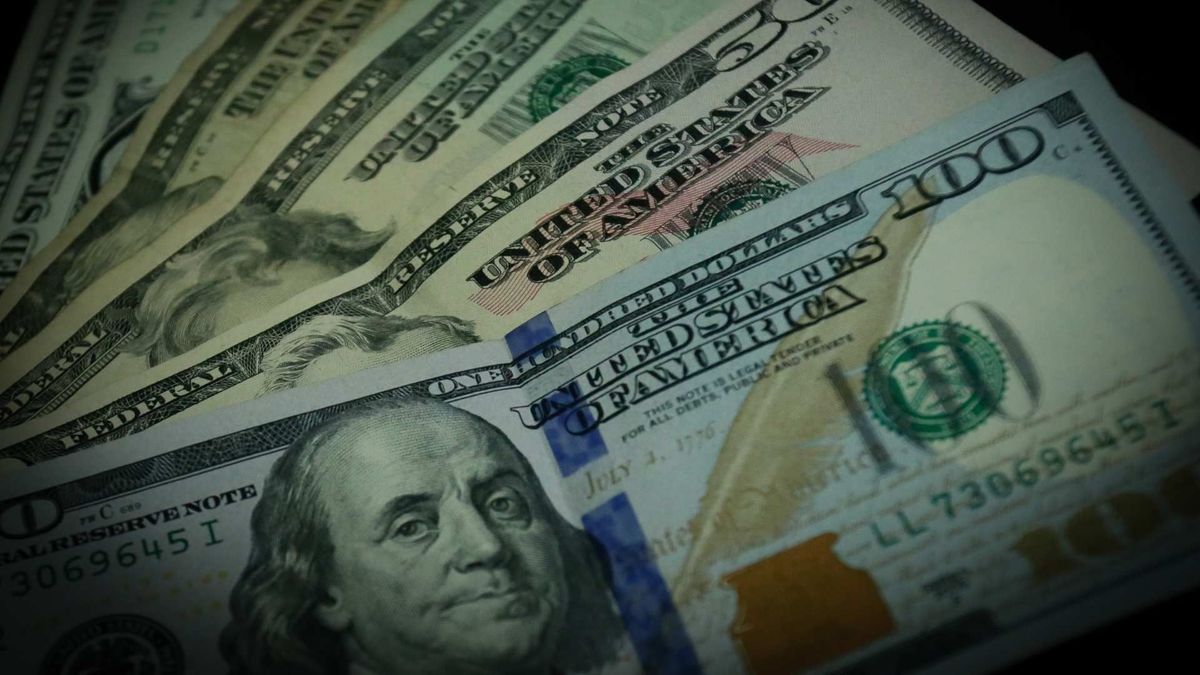 El dólar en Colombia cerró en $3.183,80 el 14 de octubre. La inflación de Estados Unidos y las tasas de interés estarán entre los factores observados el jueves.