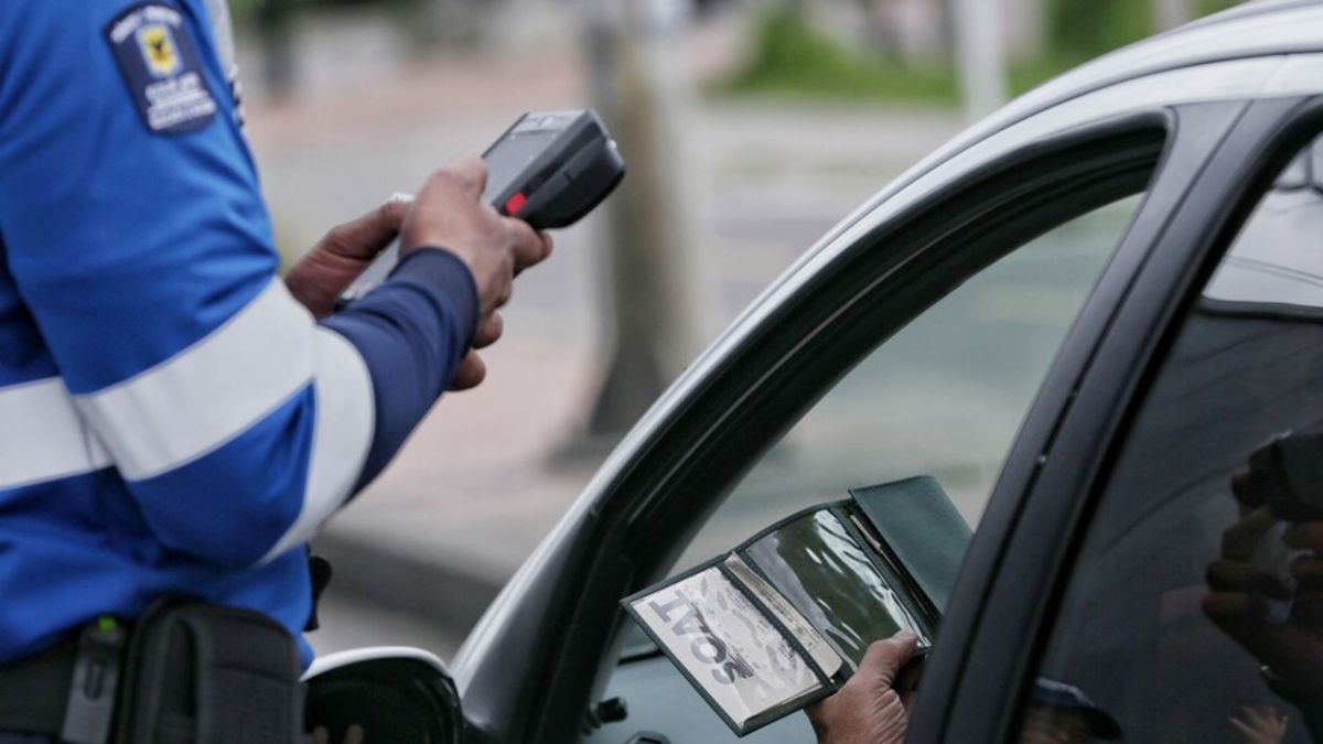 Los conductores de Bogotá con multas de tránsito pendientes pueden acceder a un beneficio para que se rebaje el valor de los intereses de sus obligaciones en mora.