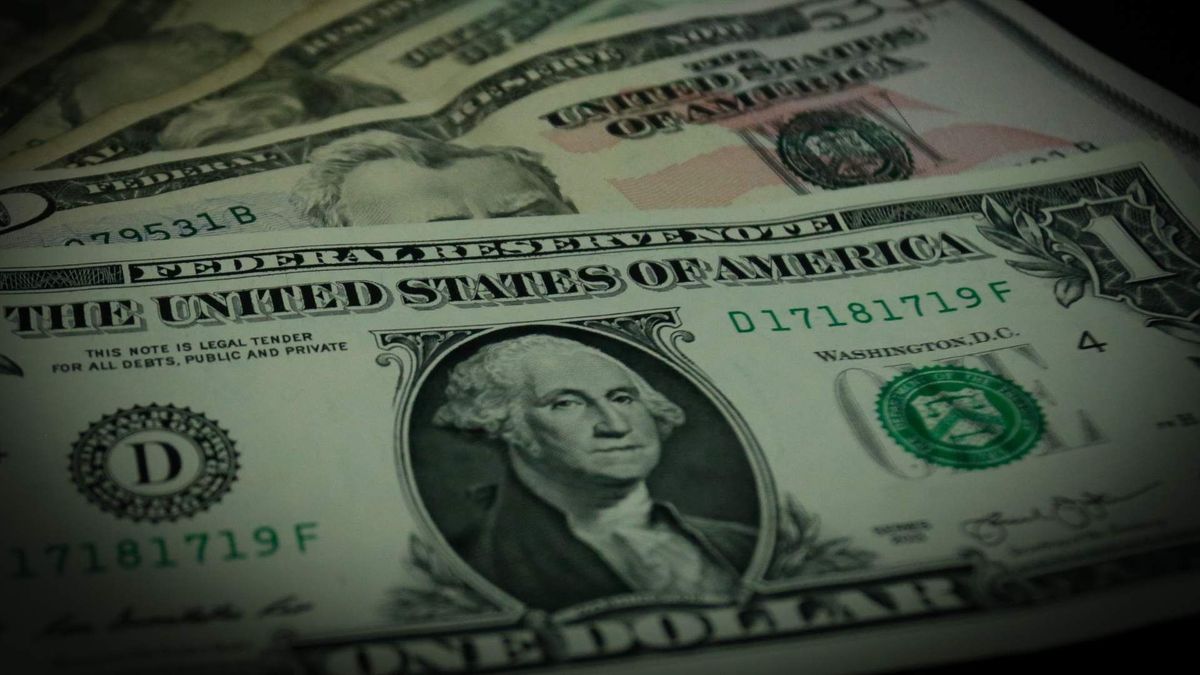 El dólar en Colombia cerró en $3.170,42 el jueves 15 de octubre, después de registrar un mínimo de $3.157,70 durante la jornada.