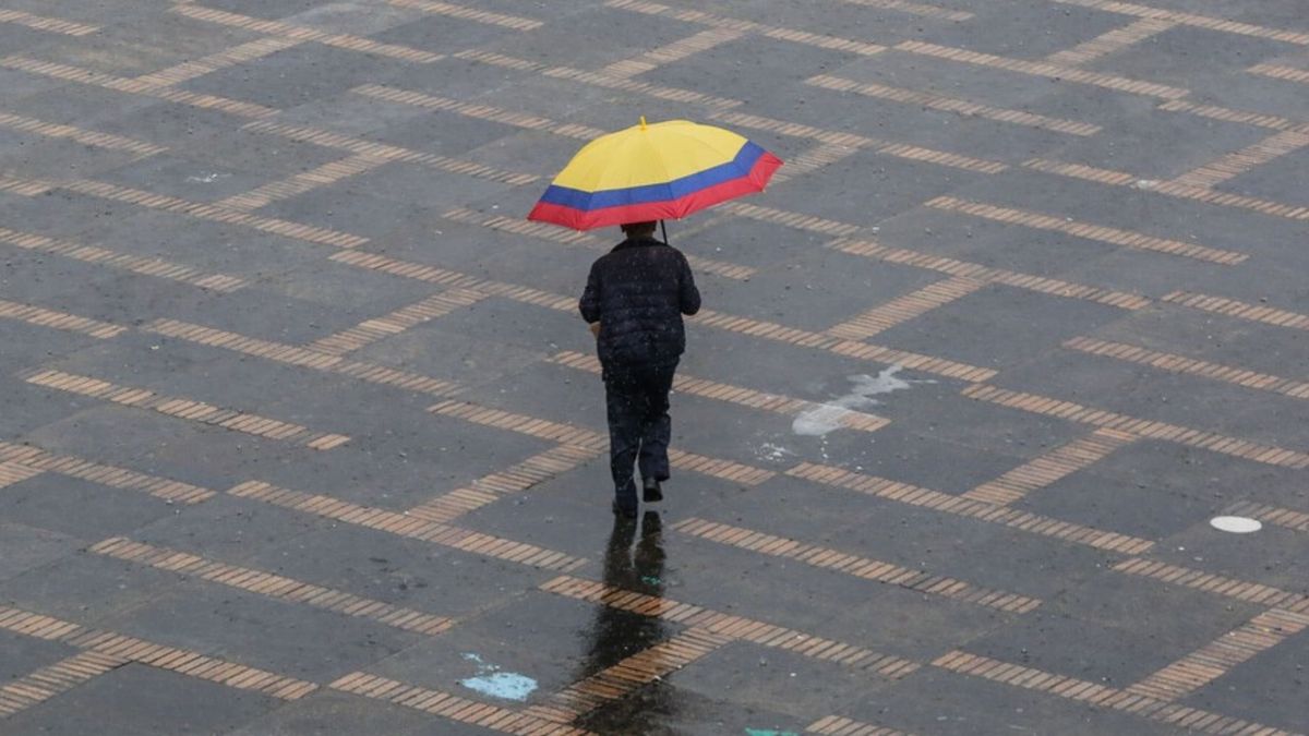 Las lluvias afectan la movilidad en varios sectores de Bogotá.