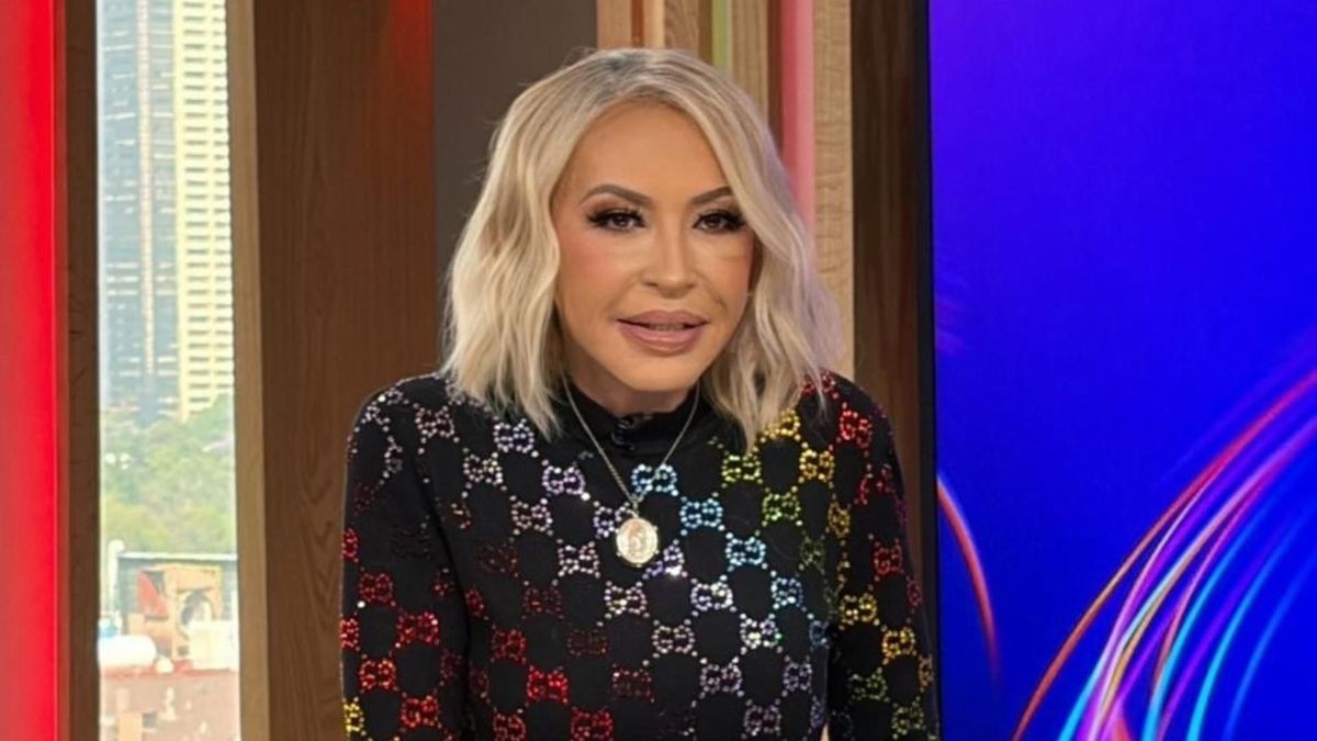 Laura Bozzo reapareció en Instagram el 14 de octubre y aseguró que se encontraba bien, tranquila con su familia y bajo atención médica en Acapulco.