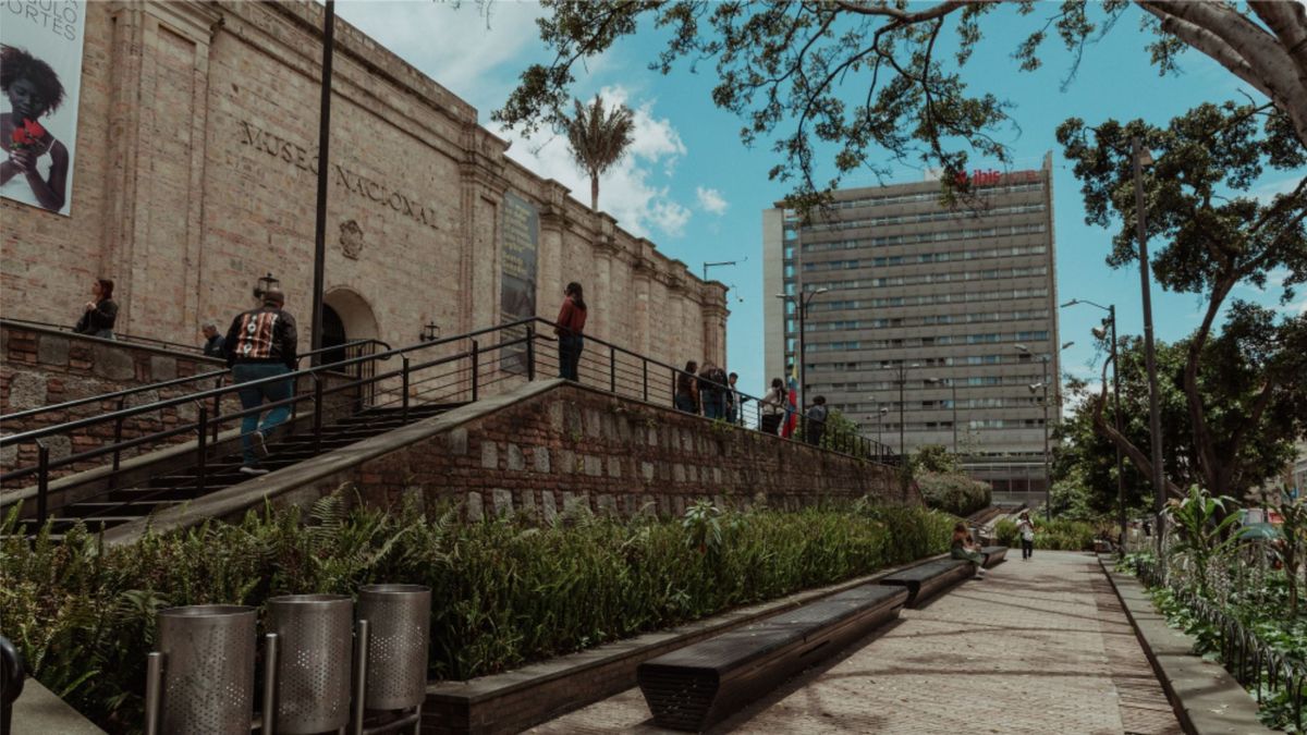 Un juez determinó que las obras deben ser devueltas a su punto de exposición.