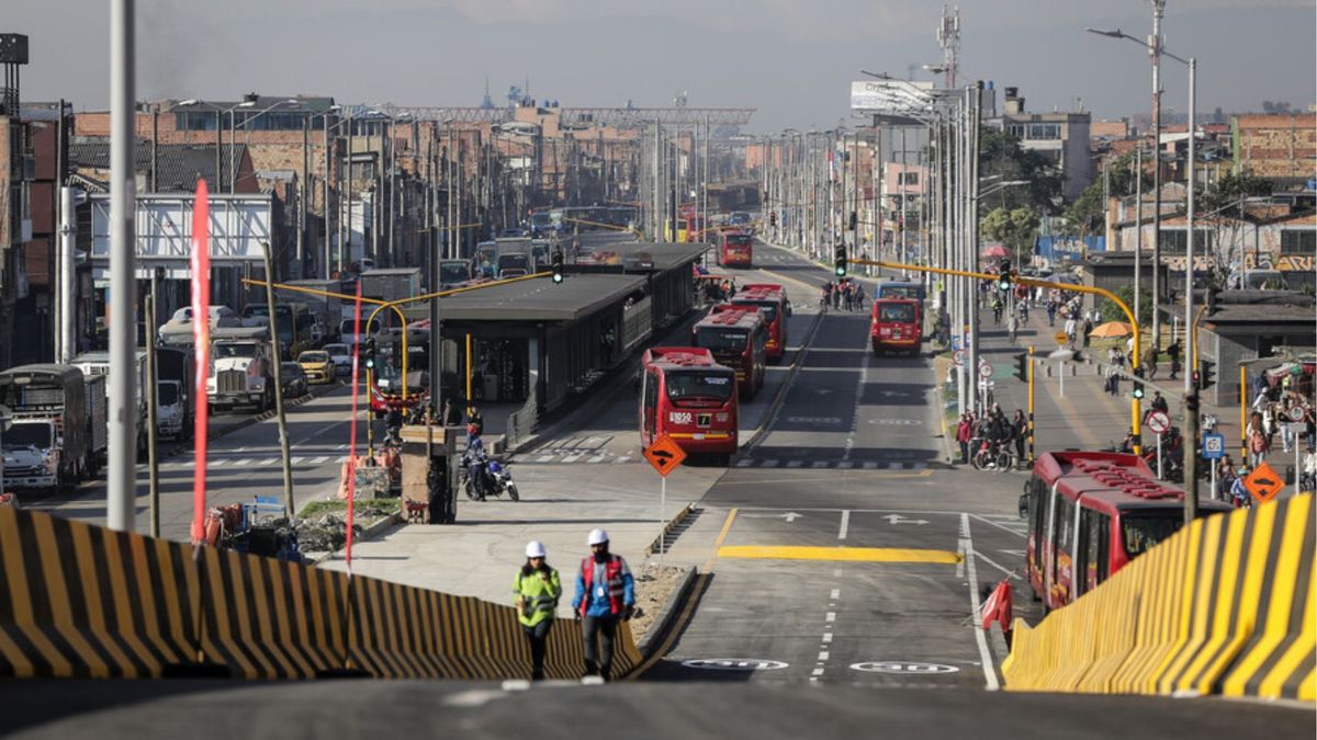 Las dos adolescentes de 13 años que desaparecieron el pasado 16 de octubre después de salir de una institución educativa de la localidad de Kennedy, en Bogotá, fueron encontradas.
