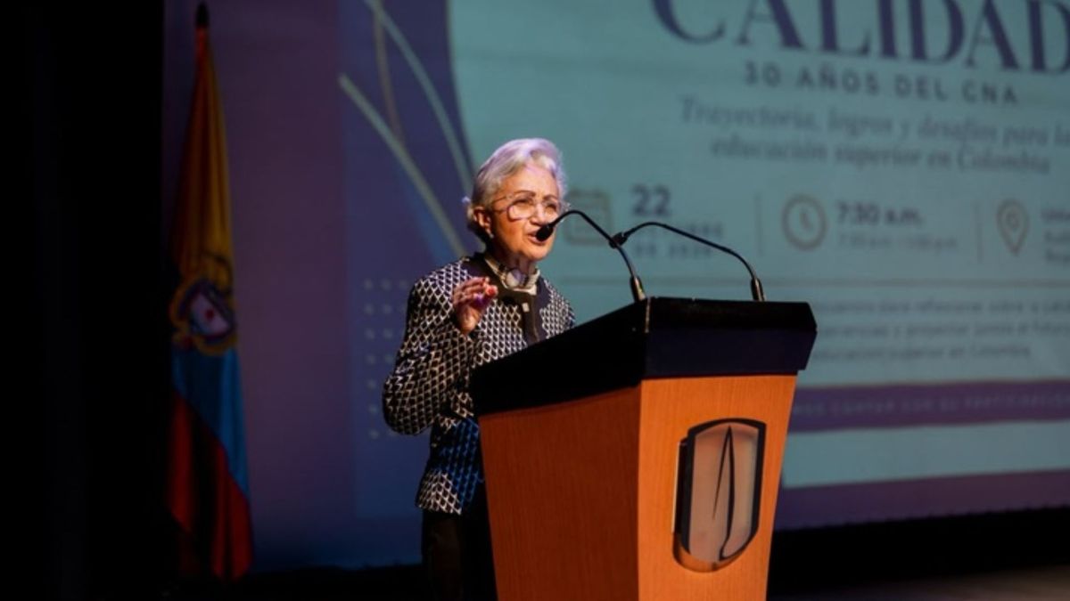 La ministra hizo referencia a los retos que propone al Sistema de Educación Superior de Colombia.