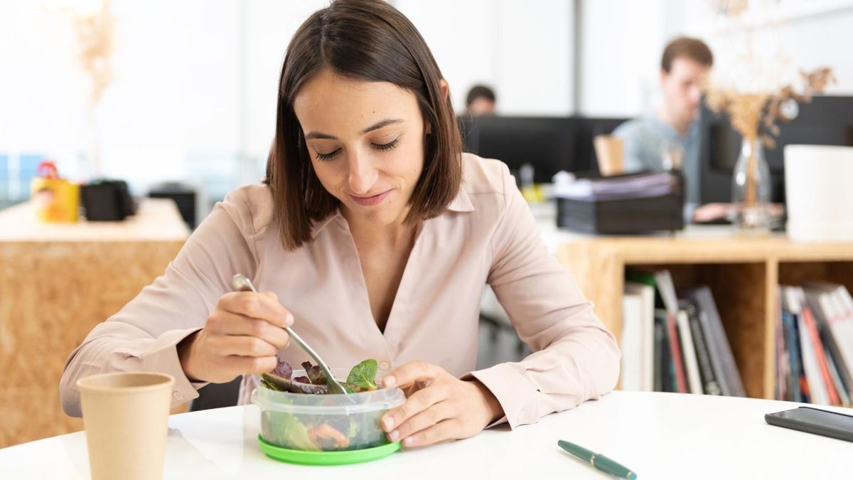 La hora de almuerzo es un periodo de descanso que, por regla general, no se contabiliza dentro de la jornada laboral.