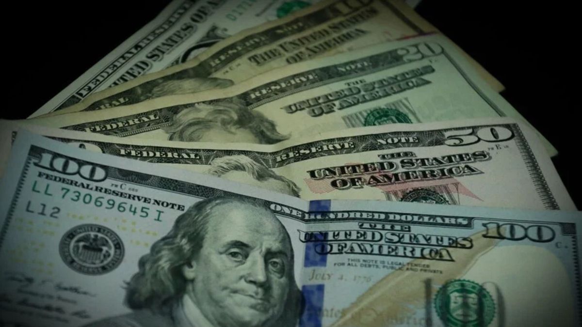 La divisa sigue rondando los 3.000 pesos.