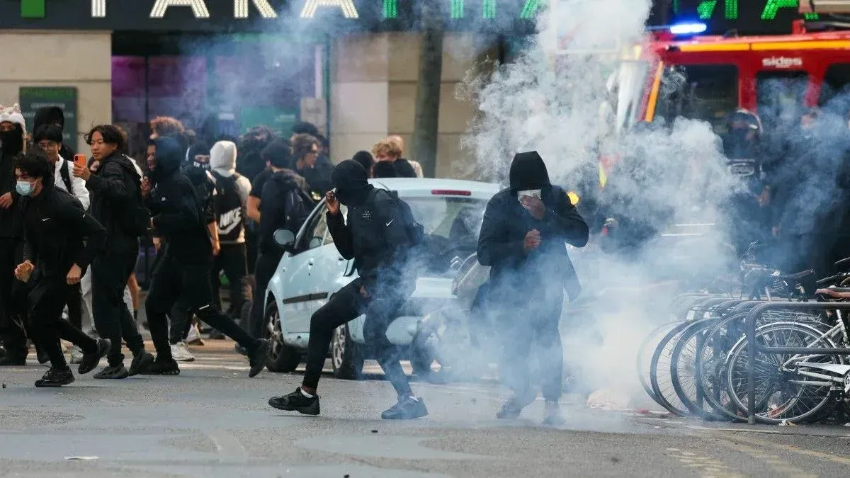Las movilizaciones reúnen a estudiantes, desempleados, funcionarios y miembros de los llamados chalecos amarillos, quienes protestan por el deterioro de la educación pública.
