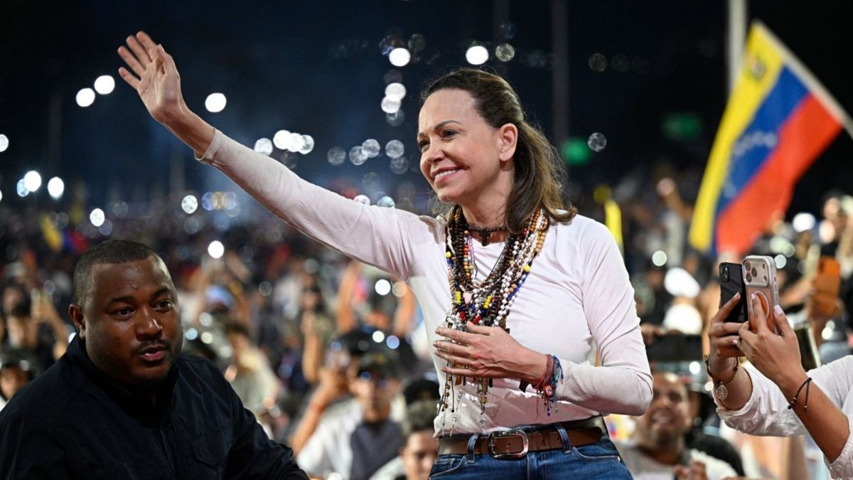 El regreso de María Corina Machado a Venezuela abre una nueva etapa para la oposición, que busca avanzar hacia elecciones presidenciales con garantías, la independencia de las instituciones y la liberación de los presos políticos.