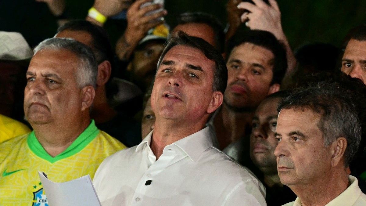 Flávio Bolsonaro, excandidato presidencial de Brasil y opositor de Lula