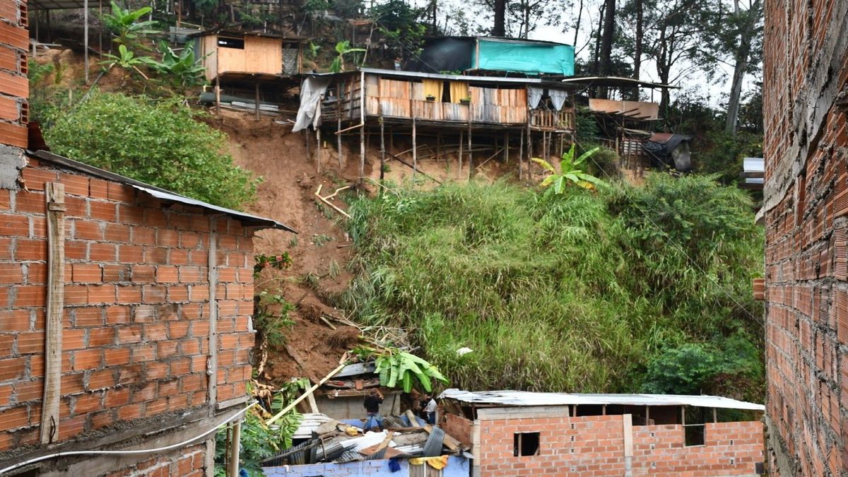 Sector La Sonora, afectado por deslizamiento de tierra en Bello, Antioquia