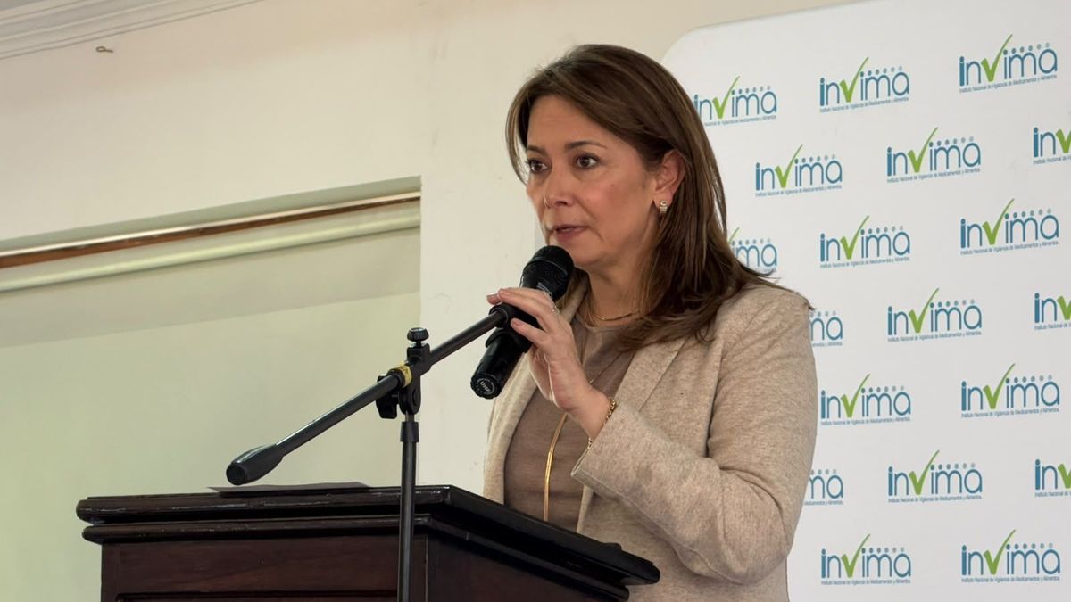 Ministra de Salud, Ana María Vesga.