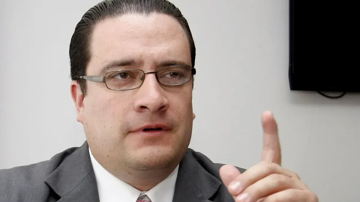 Cancino pidió que las autoridades garanticen el debido proceso, el derecho de defensa y resultados oportunos frente a las denuncias que reciban.