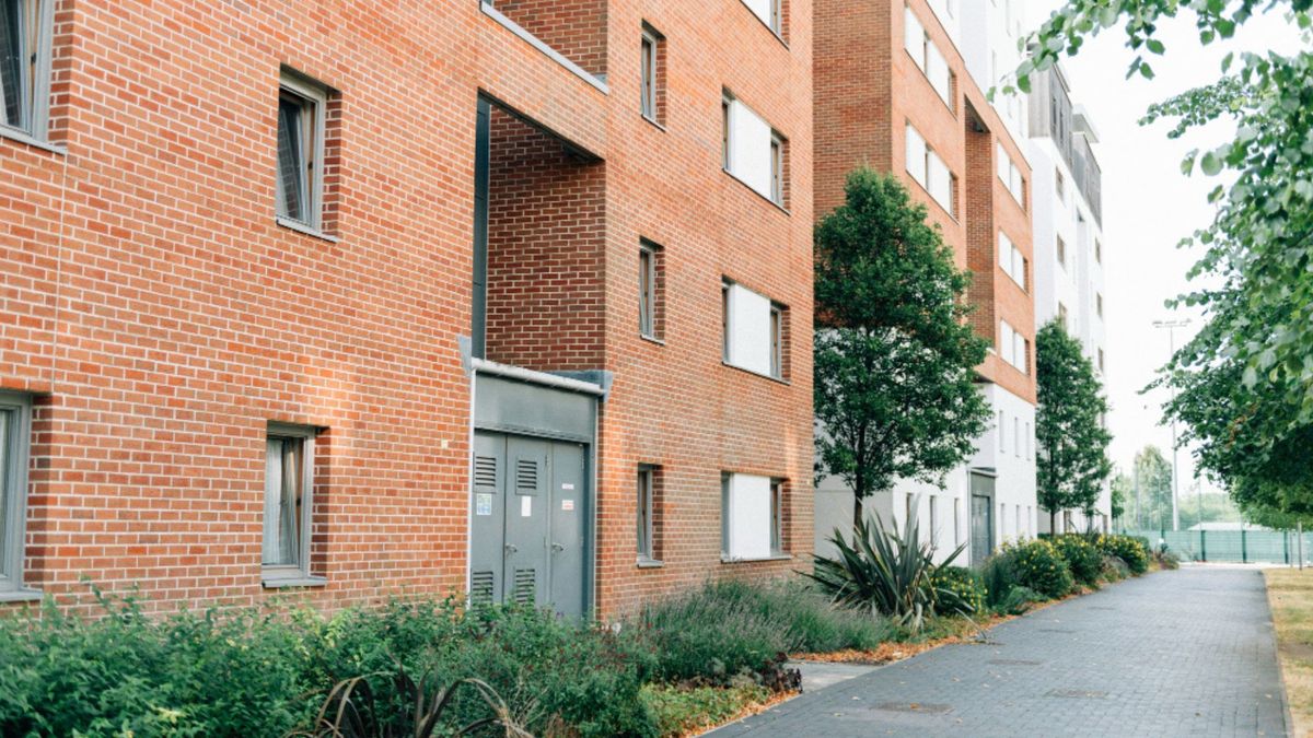Estacionar dos vehículos en un mismo parqueadero de un conjunto residencial puede generar desacuerdos entre los residentes y la administración.
