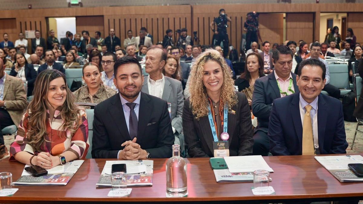 La ministra de trabajo durante el evento de las mujeres.